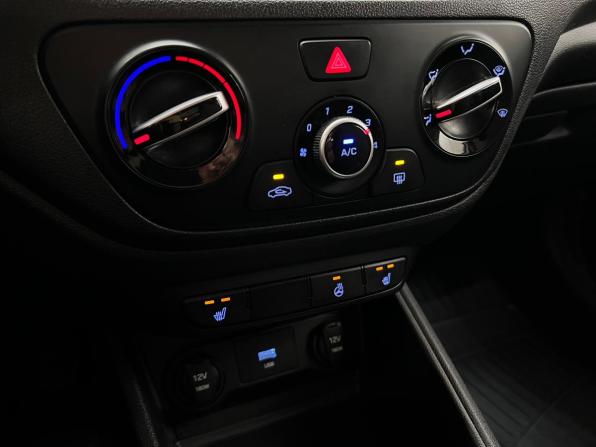 Hyundai Solaris II Рестайлинг с пробегом 2020 года, цена 1 190 000 рублей, 193051 км, седан, Автокод Объявления