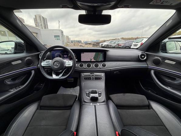 Mercedes-Benz E-Класс V (W213 S213 C238) с пробегом 2018 года, цена 2 695 000 рублей, 167000 км, седан, Автокод Объявления