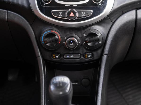 Hyundai Solaris I с пробегом 2013 года, цена 685 000 рублей, 127922 км, седан, Автокод Объявления