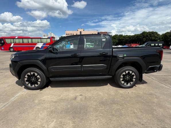 Toyota Hilux IX с пробегом 2026 года, цена 8 350 000 рублей, 1 км, пикап, Автокод Объявления