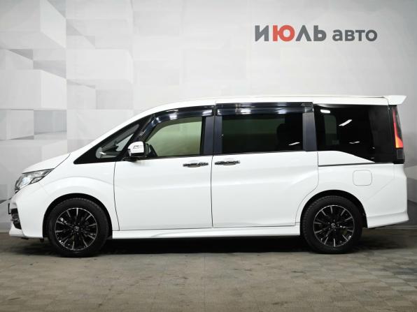 Honda Stepwgn V с пробегом 2016 года, цена 2 095 000 рублей, 132900 км, минивэн, Автокод Объявления