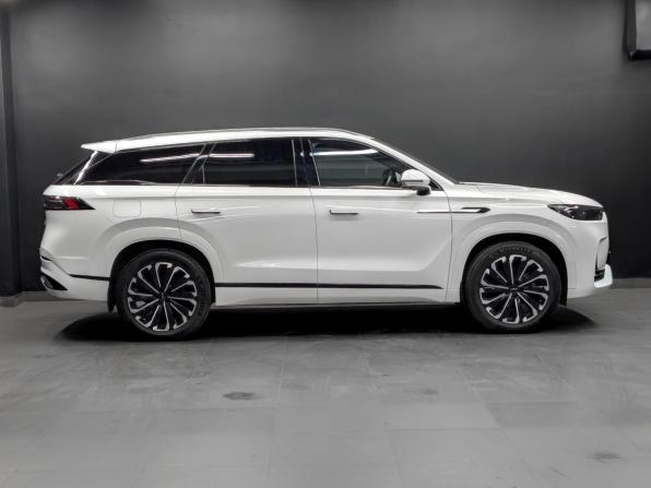 Jaecoo J8 с пробегом 2024 года, цена 3 290 000 рублей, 11054 км, внедорожник, Автокод Объявления