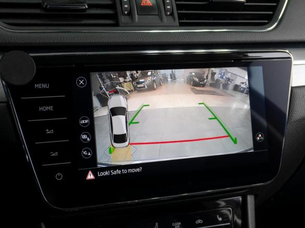 Skoda Superb III Рестайлинг с пробегом 2021 года, цена 2 529 000 рублей, 93004 км, лифтбек, Автокод Объявления
