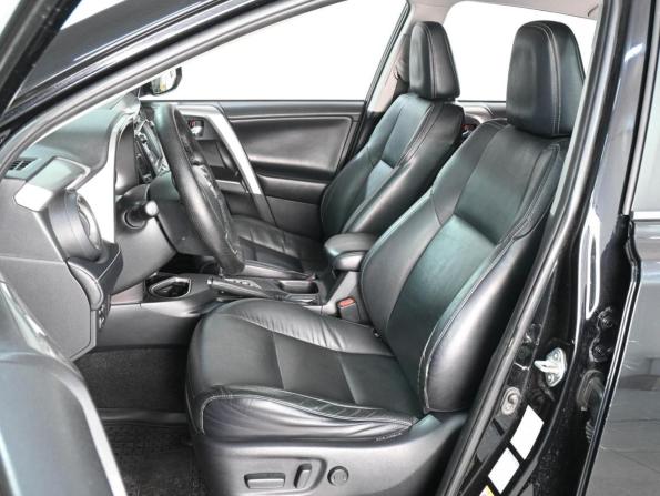 Toyota RAV4 IV (XA40) Рестайлинг с пробегом 2017 года, цена 2 400 000 рублей, 204860 км, внедорожник, Автокод Объявления