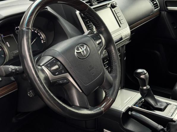 Toyota Land Cruiser Prado 150 Series Рестайлинг 2 с пробегом 2018 года, цена 5 490 000 рублей, 132335 км, внедорожник, Автокод Объявления