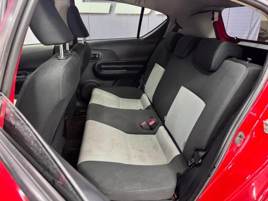 Toyota Aqua I Благовещенск  - изображение 19