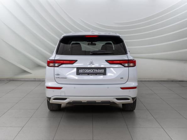 Mitsubishi Outlander IV с пробегом 2022 года, цена 3 048 000 рублей, 97847 км, внедорожник, Автокод Объявления