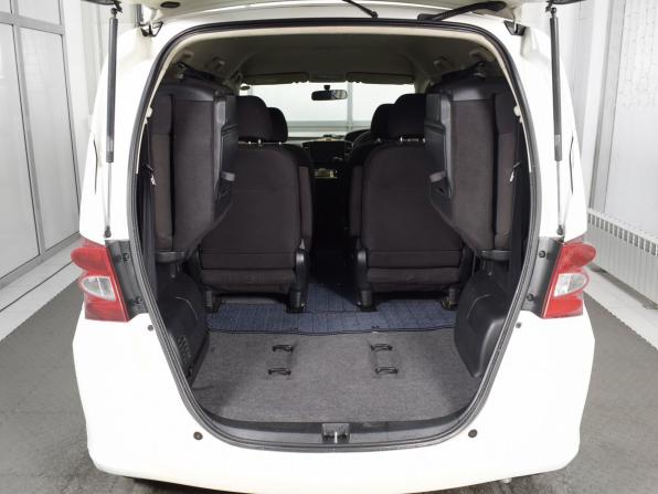 Honda Freed I с пробегом 2010 года, цена 999 995 рублей, 97340 км, компактвэн, Автокод Объявления