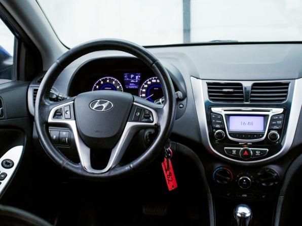 Hyundai Solaris I с пробегом 2011 года, цена 648 000 рублей, 169211 км, седан, Автокод Объявления