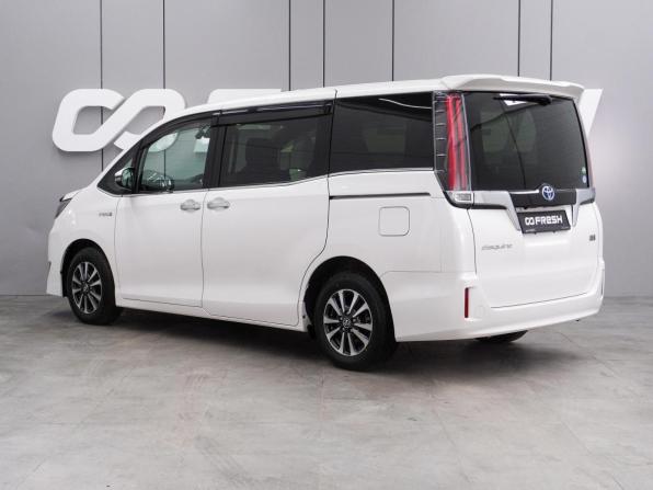 Toyota Esquire I Рестайлинг с пробегом 2018 года, цена 2 499 000 рублей, 85793 км, минивэн, Автокод Объявления