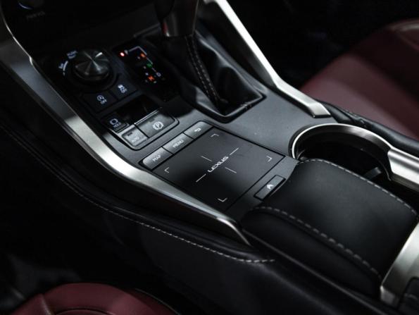 Lexus NX I Рестайлинг с пробегом 2019 года, цена 3 899 000 рублей, 27300 км, внедорожник, Автокод Объявления