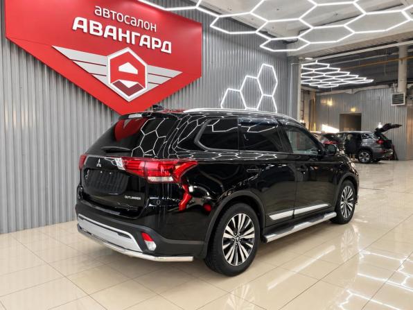 Mitsubishi Outlander III Рестайлинг 3 с пробегом 2019 года, цена 2 350 000 рублей, 147094 км, внедорожник, Автокод Объявления