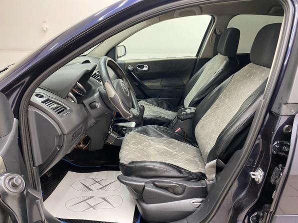 Renault Megane II Рестайлинг с пробегом 2007 года, цена 260 000 рублей, 228933 км, седан, Автокод Объявления