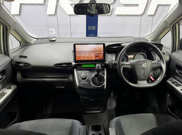 Toyota Wish II с пробегом 2010 года, цена 999 000 рублей, 200000 км, минивэн, Автокод Объявления
