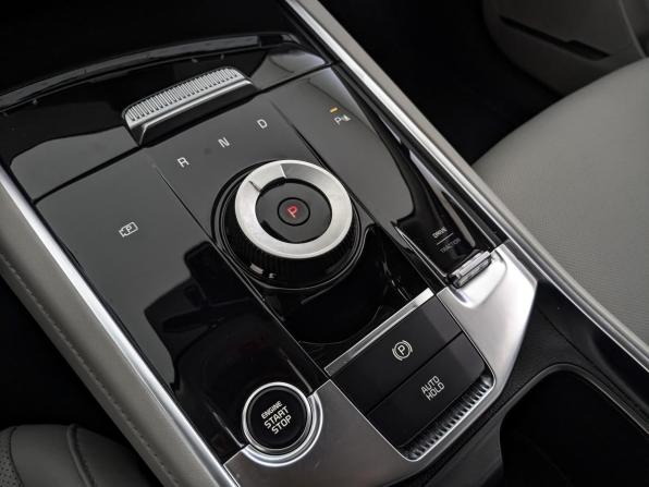 Kia Sportage V с пробегом 2023 года, цена 3 200 000 рублей, 36260 км, внедорожник, Автокод Объявления