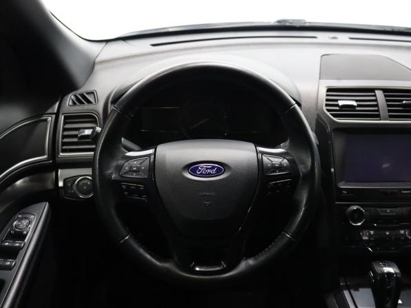 Ford Explorer V Рестайлинг 2 с пробегом 2018 года, цена 3 050 000 рублей, 113000 км, внедорожник, Автокод Объявления