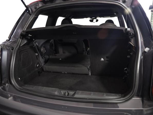 Mini Hatch III (F55/F56) с пробегом 2016 года, цена 2 198 000 рублей, 131026 км, хэтчбек, Автокод Объявления