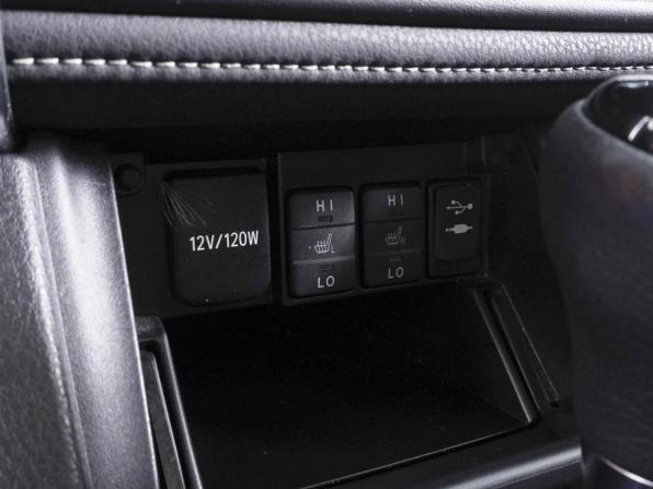 Toyota Corolla XI (E160 E170 E180) Рестайлинг 1 с пробегом 2018 года, цена 1 670 000 рублей, 166313 км, седан, Автокод Объявления