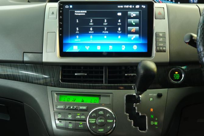 Toyota Estima III Рестайлинг с пробегом 2010 года, цена 1 699 000 рублей, 120000 км, минивэн, Автокод Объявления