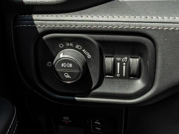 Ram 1500 V с пробегом 2023 года, цена 8 640 000 рублей, 17941 км, offers.body_type.unknown, Автокод Объявления