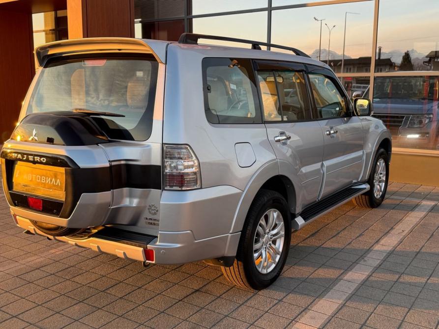 Mitsubishi Pajero IV Рестайлинг 2 Владикавказ  - изображение 8