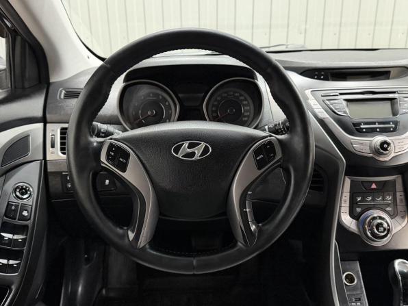 Hyundai Elantra V (MD) Рестайлинг с пробегом 2013 года, цена 1 020 000 рублей, 219722 км, седан, Автокод Объявления