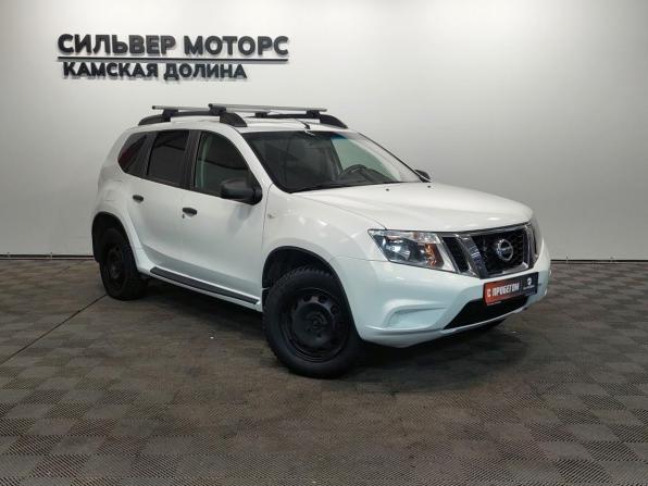 Nissan Terrano III (D10) с пробегом 2017 года, цена 1 090 000 рублей, 180380 км, внедорожник, Автокод Объявления