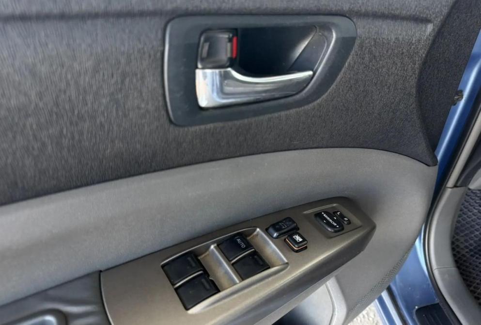 Toyota Prius II Рестайлинг (XW20) Киров  - изображение 19