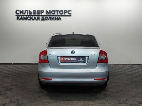 Skoda Octavia II (A5) Рестайлинг с пробегом 2011 года, цена 710 000 рублей, 165000 км, лифтбек, Автокод Объявления
