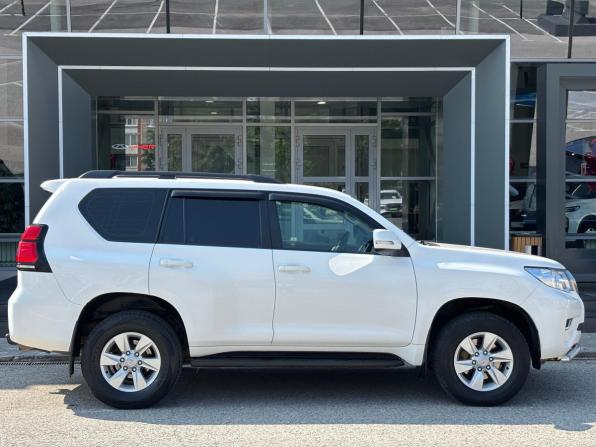 Toyota Land Cruiser Prado 150 Series Рестайлинг 2 с пробегом 2018 года, цена 3 990 000 рублей, 126000 км, внедорожник, Автокод Объявления
