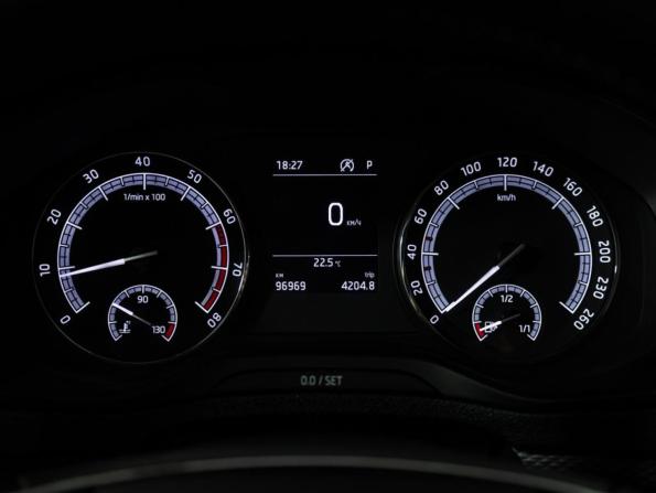Skoda Karoq I с пробегом 2021 года, цена 2 189 700 рублей, 96966 км, внедорожник, Автокод Объявления