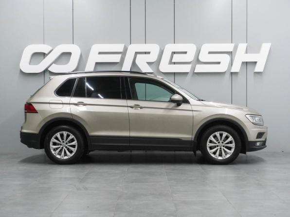 Volkswagen Tiguan II с пробегом 2019 года, цена 2 369 000 рублей, 114815 км, внедорожник, Автокод Объявления