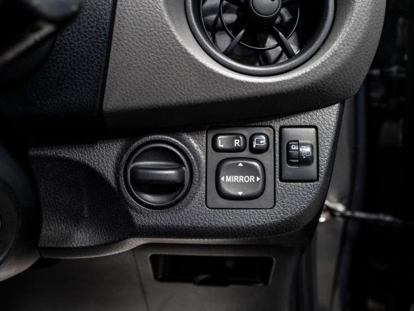 Toyota Vitz III (XP130) Рестайлинг с пробегом 2016 года, цена 795 000 рублей, 137300 км, хэтчбек, Автокод Объявления