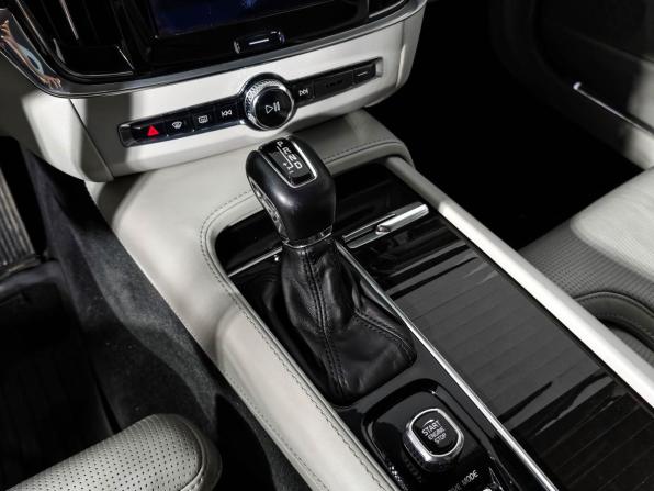 Volvo S90 II с пробегом 2017 года, цена 2 295 000 рублей, 176709 км, седан, Автокод Объявления