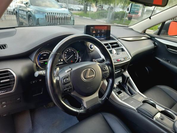 Lexus NX I Рестайлинг с пробегом 2019 года, цена 3 550 000 рублей, 100000 км, внедорожник, Автокод Объявления