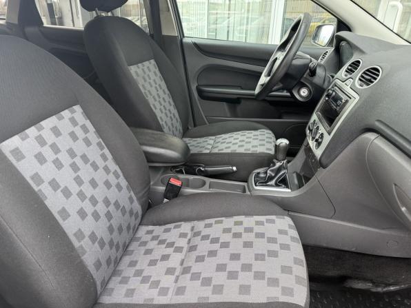 Ford Focus II с пробегом 2007 года, цена 380 000 рублей, 298300 км, седан, Автокод Объявления