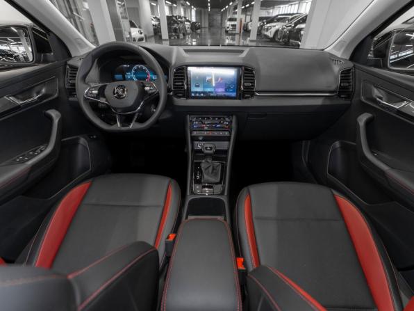 Skoda Karoq I с пробегом 2025 года, цена 3 350 000 рублей, 20 км, внедорожник, Автокод Объявления