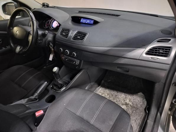 Renault Fluence I Рестайлинг с пробегом 2013 года, цена 570 000 рублей, 318695 км, седан, Автокод Объявления