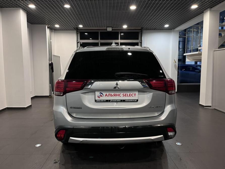 Mitsubishi Outlander III Рестайлинг 2 Чебоксары  - изображение 4