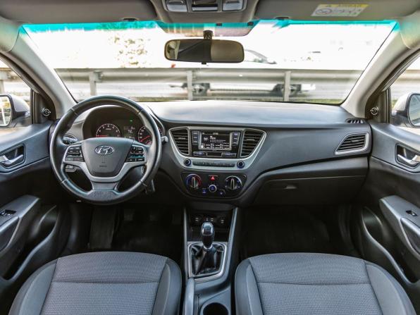 Hyundai Solaris II с пробегом 2017 года, цена 1 038 000 рублей, 188282 км, седан, Автокод Объявления