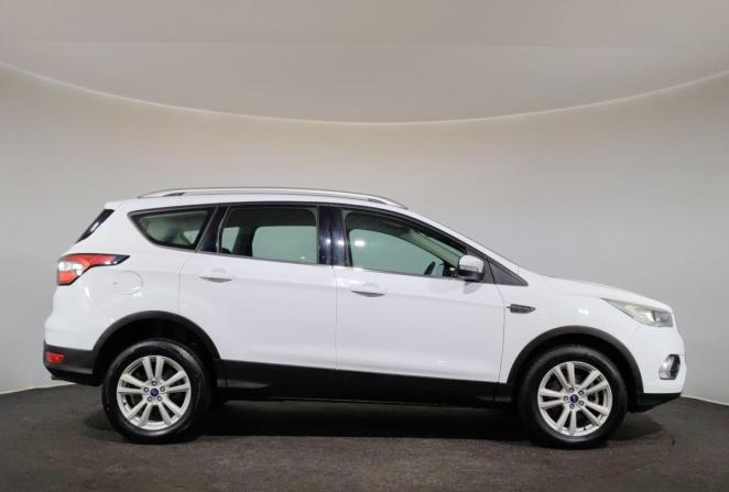Ford Kuga II Рестайлинг с пробегом 2018 года, цена 1 940 000 рублей, 102042 км, внедорожник, Автокод Объявления