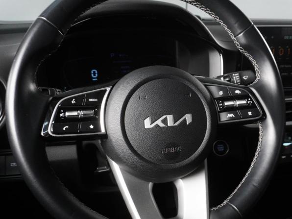 Kia K3 II (China Market) Рестайлинг с пробегом 2024 года, цена 2 339 000 рублей, 21889 км, седан, Автокод Объявления