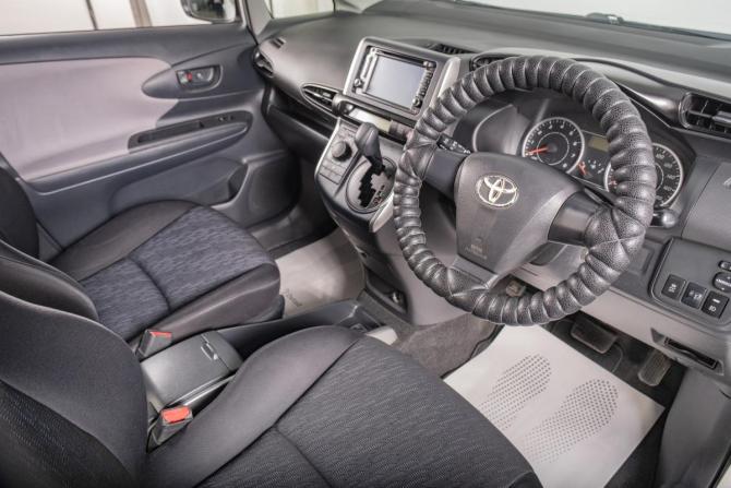Toyota Wish II с пробегом 2010 года, цена 1 299 000 рублей, 170000 км, минивэн, Автокод Объявления