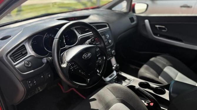 Kia Ceed II Рестайлинг с пробегом 2015 года, цена 1 050 000 рублей, 194000 км, хэтчбек, Автокод Объявления