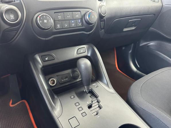 Hyundai ix35 I Рестайлинг с пробегом 2014 года, цена 1 400 000 рублей, 141059 км, внедорожник, Автокод Объявления