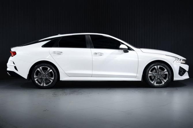 Kia K5 III с пробегом 2021 года, цена 2 799 000 рублей, 110041 км, седан, Автокод Объявления
