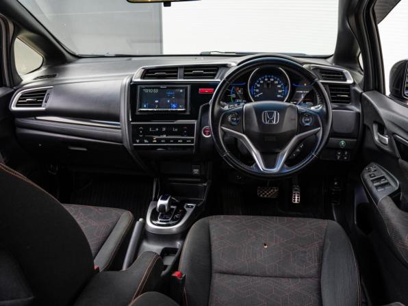 Honda Fit III с пробегом 2016 года, цена 1 190 000 рублей, 129416 км, хэтчбек, Автокод Объявления
