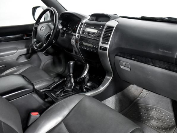 Toyota Land Cruiser Prado 120 Series Рестайлинг с пробегом 2008 года, цена 1 852 000 рублей, 238026 км, внедорожник, Автокод Объявления