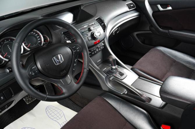 Honda Accord VIII Рестайлинг с пробегом 2011 года, цена 1 609 000 рублей, 237000 км, седан, Автокод Объявления