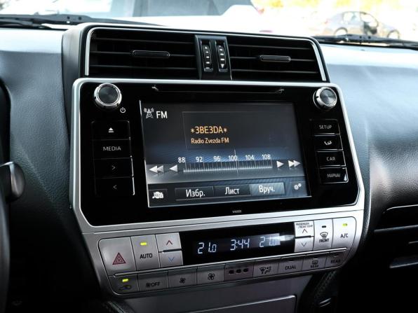 Toyota Land Cruiser Prado 150 Series Рестайлинг 2 с пробегом 2018 года, цена 4 450 000 рублей, 91594 км, внедорожник, Автокод Объявления